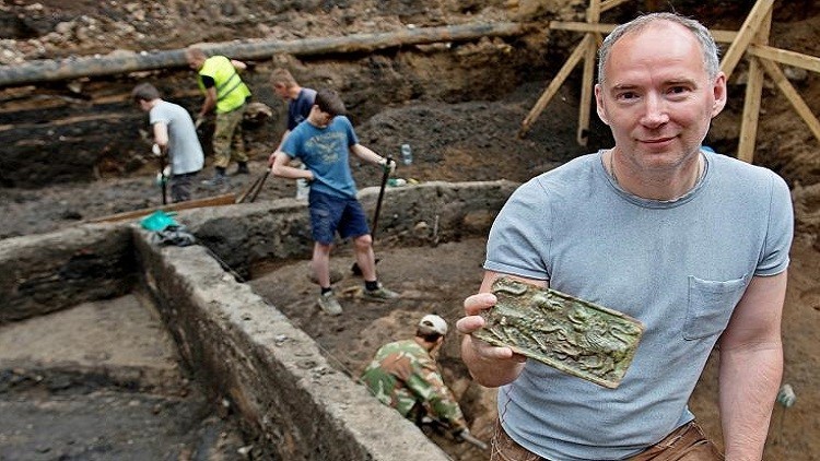 علماء آثار روس يعثرون على آثار تعود للحقبة الإمبراطورية في إحدى ساحات موسكو1