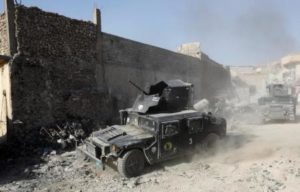 قوات عراقية تضيق الخناق على آخر مواقع الدولة الإسلامية في الموصل1