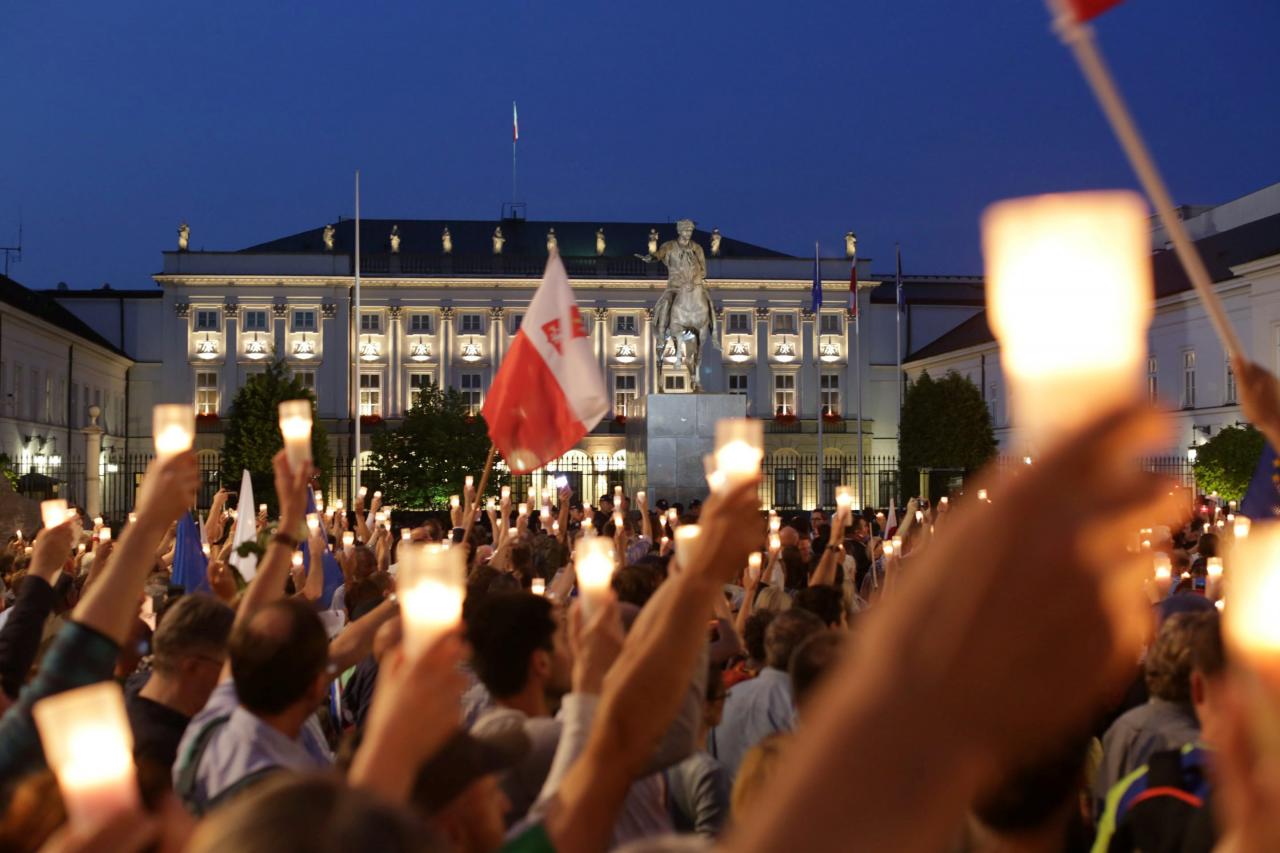 مجلس الشيوخ البولندي يقر تعديلا يعزز سلطة السياسيين على القضاء1