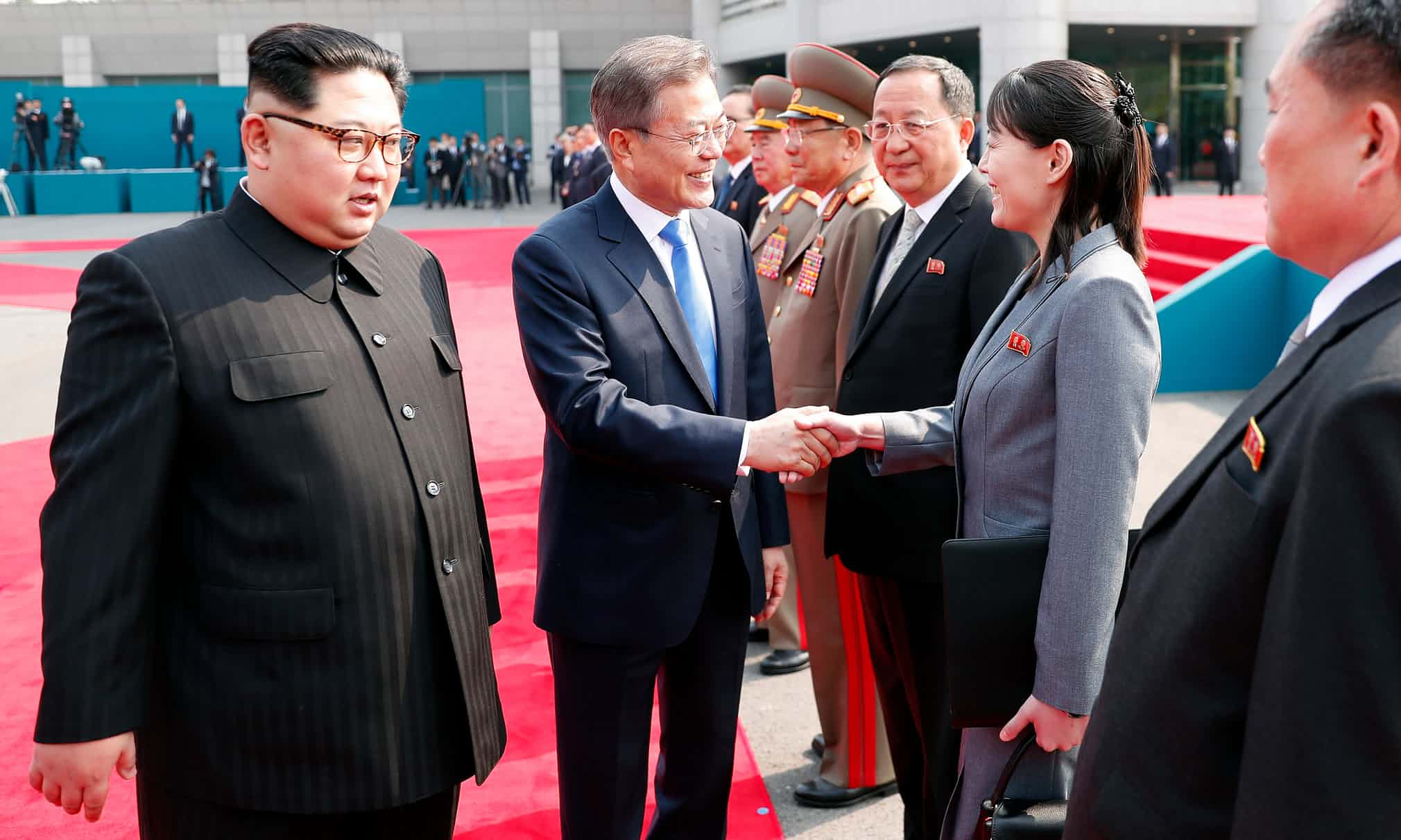 قمة تاريخية بين الزعيمين الكوريين3